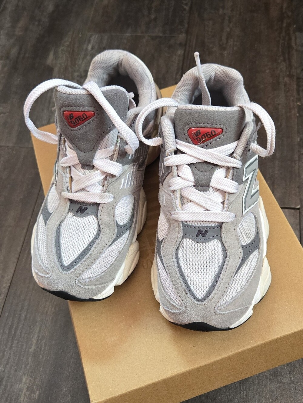 NEW BALANCE 9060 - Picture 3 of 10